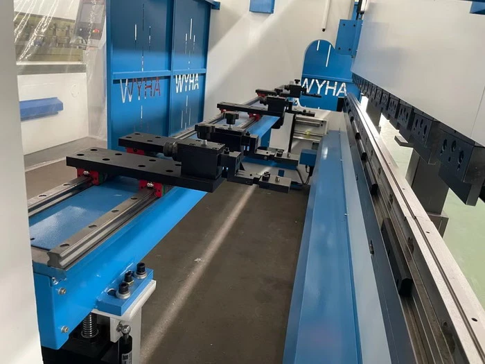 AHYW Yawei XR 2 axis cnc controlled auto cnc press brake metal bending back gauge AHYW Yawei XR 2 axis cnc controlled auto cnc press brake metal bending back gauge