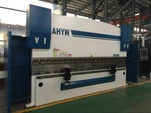 Mesin Brek Tekan CNC Yawei 4M Logam